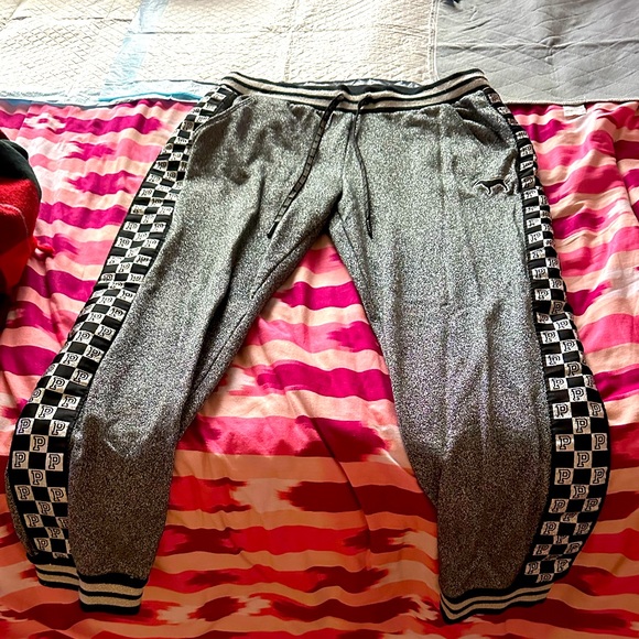 Nwots Super Rare VS Pink bling Fashion Show checkered pants
